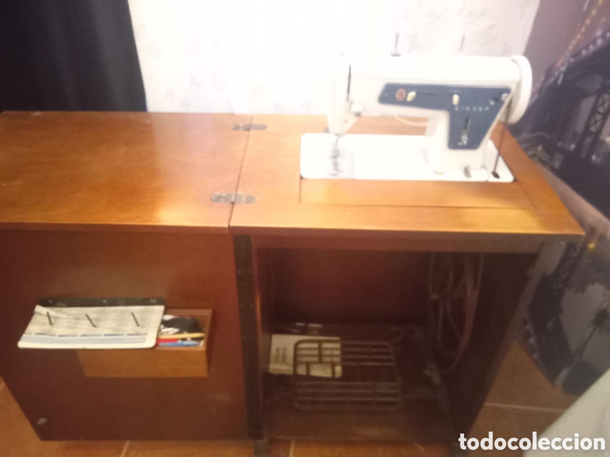 Segunda mano: M&aacute;quina de coser Singer en mueble - Foto 3