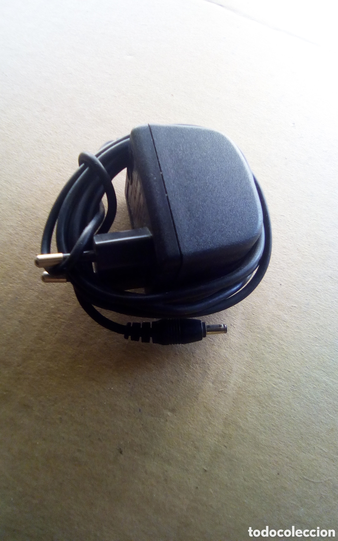 Segunda mano: Adaptador para m&oacute;vil Nokia. ACP-7E. - Foto 1
