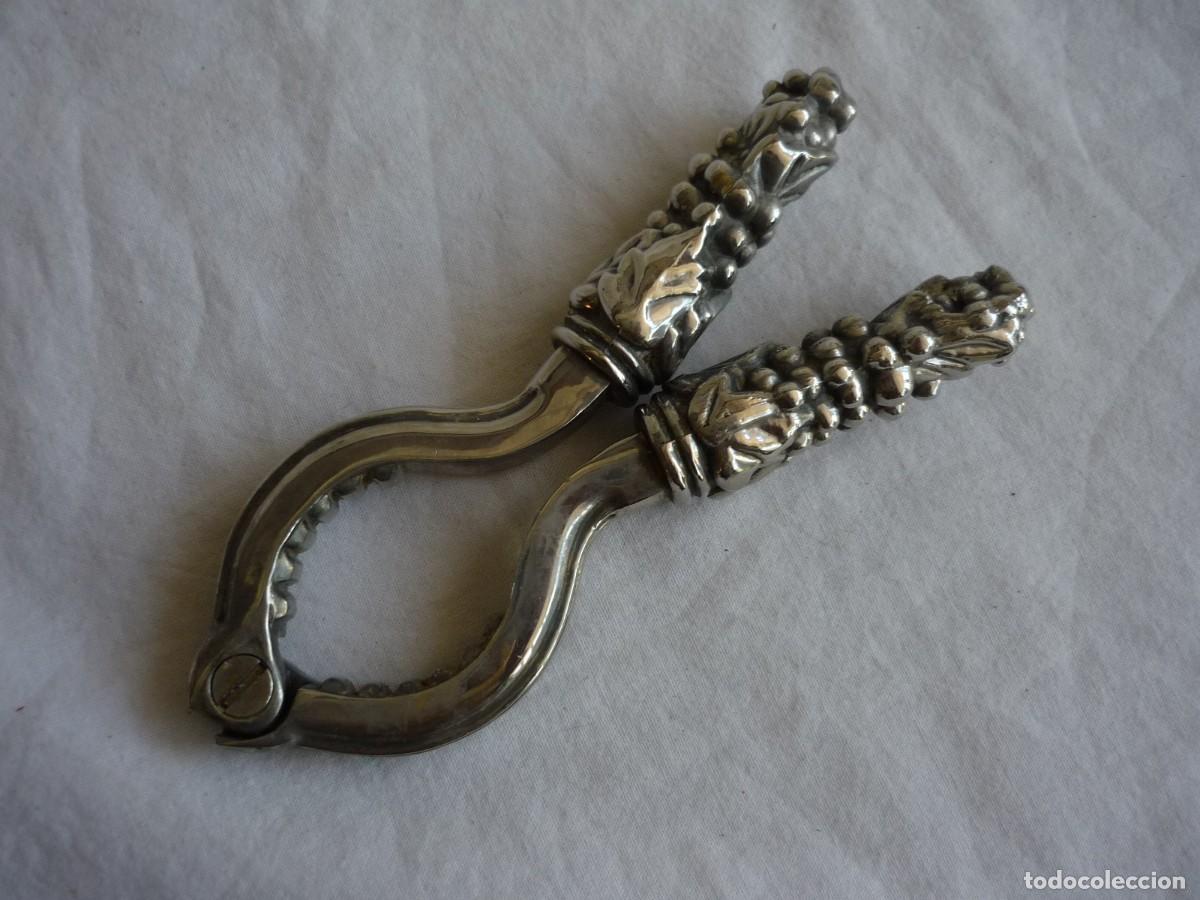 Segunda mano: Cascanueces de metal plateado - Foto 3