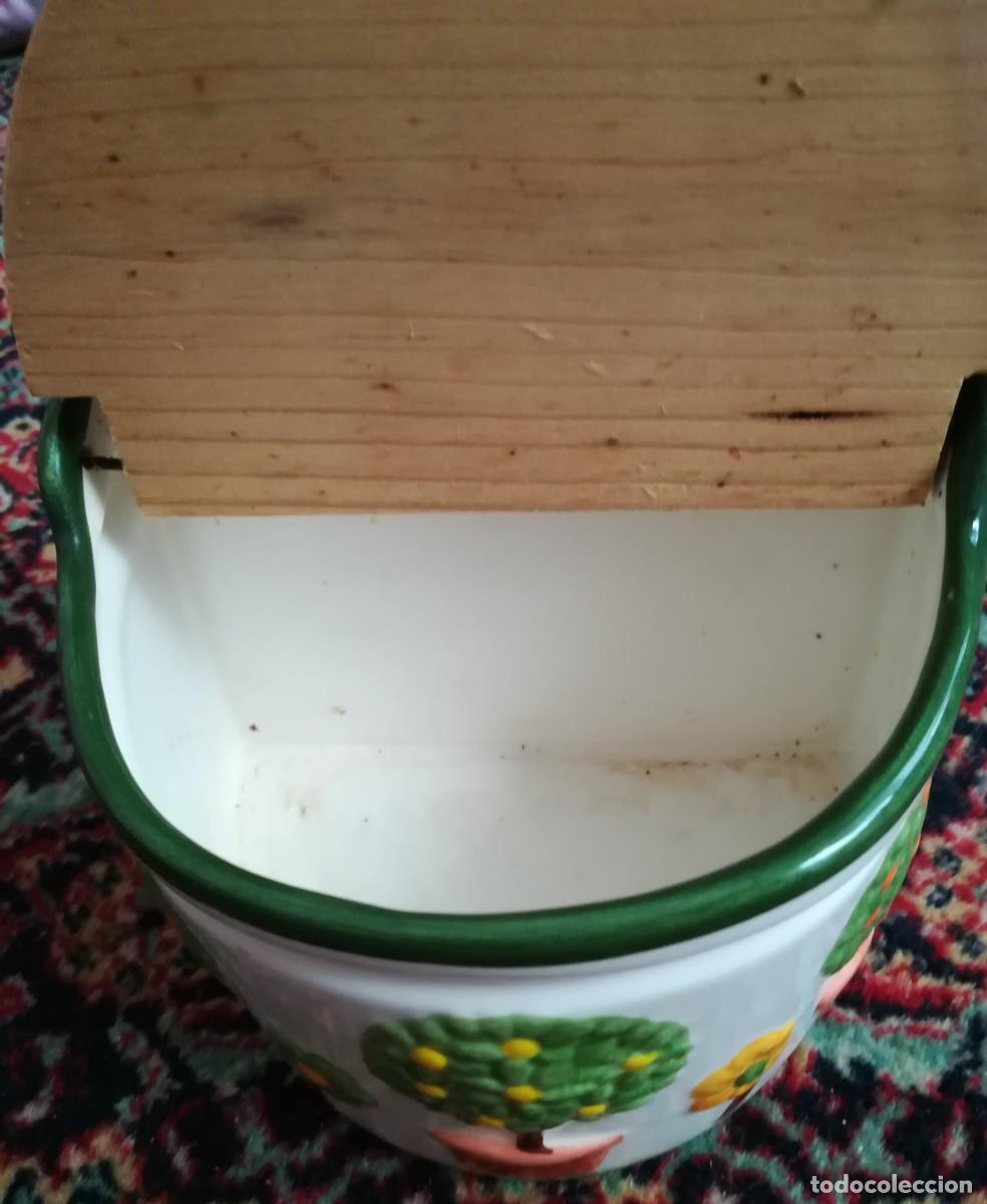 Segunda mano: Caja de especias de porcelana. - Foto 3