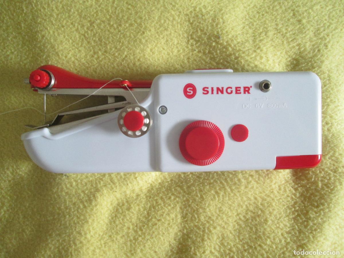 Segunda mano: Maquina de coser portatil Singer - Foto 1