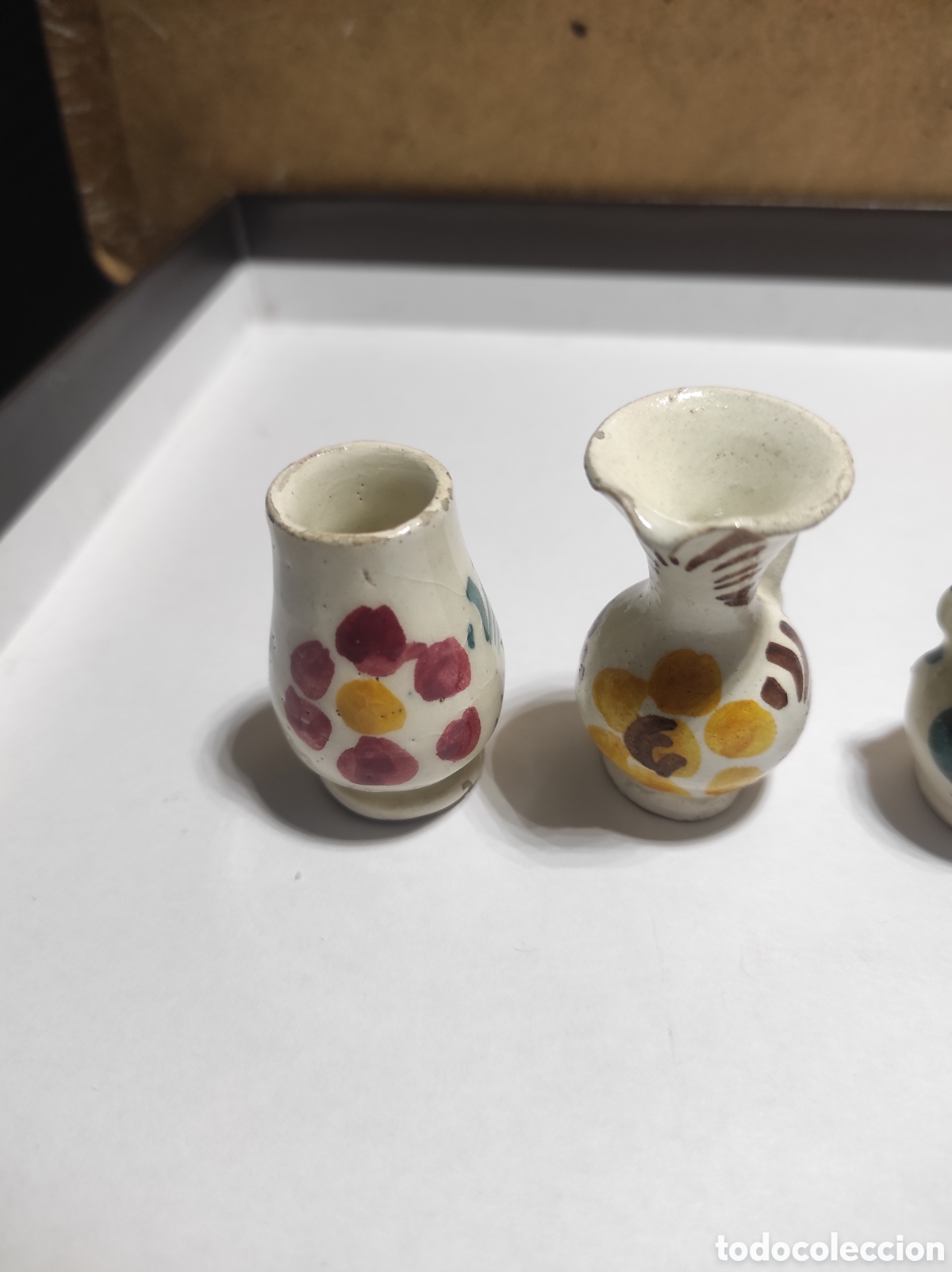 Segunda mano: Lote 7 jarritas miniatura en loza - Foto 2
