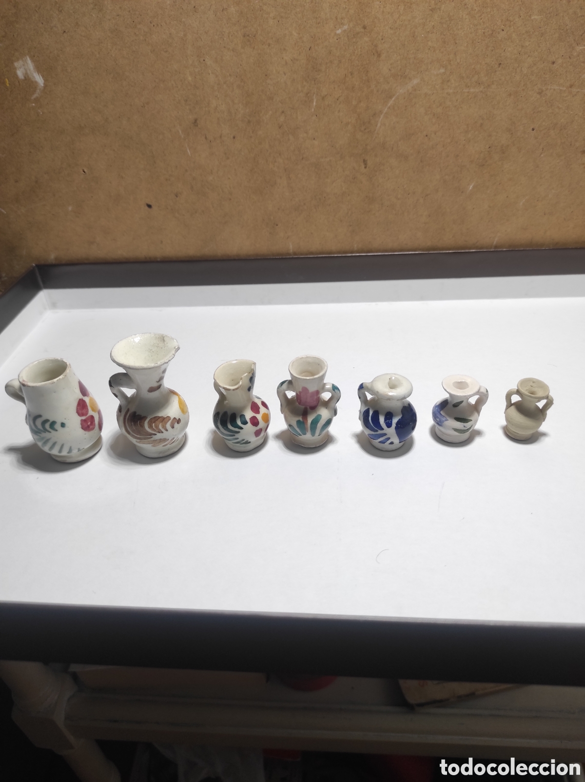 Segunda mano: Lote 7 jarritas miniatura en loza - Foto 1