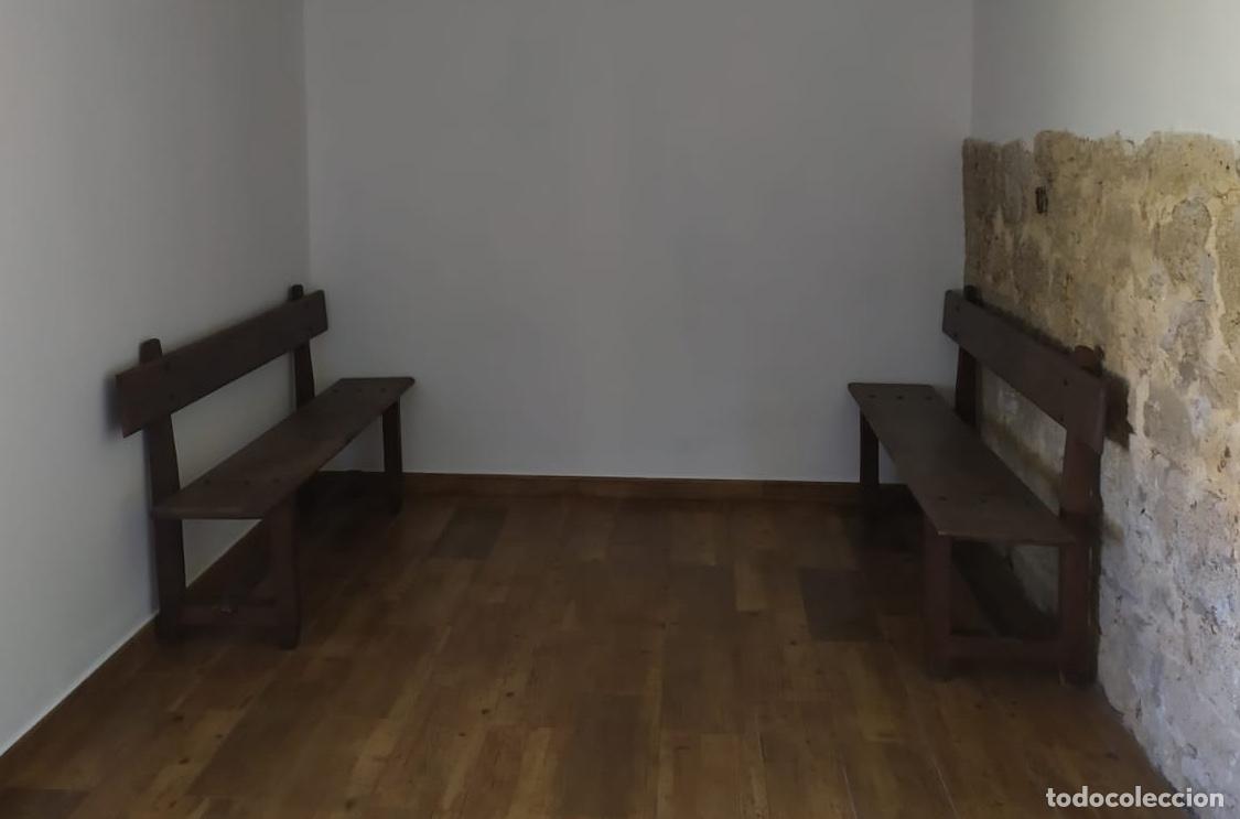 Segunda mano: 3 BANCOS DE MADERA CON RESPALDO para bodega o merendero - Foto 1