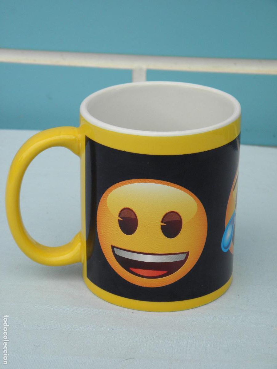 Segunda mano: Antigua taza Emojis de Cola Cao - Foto 3