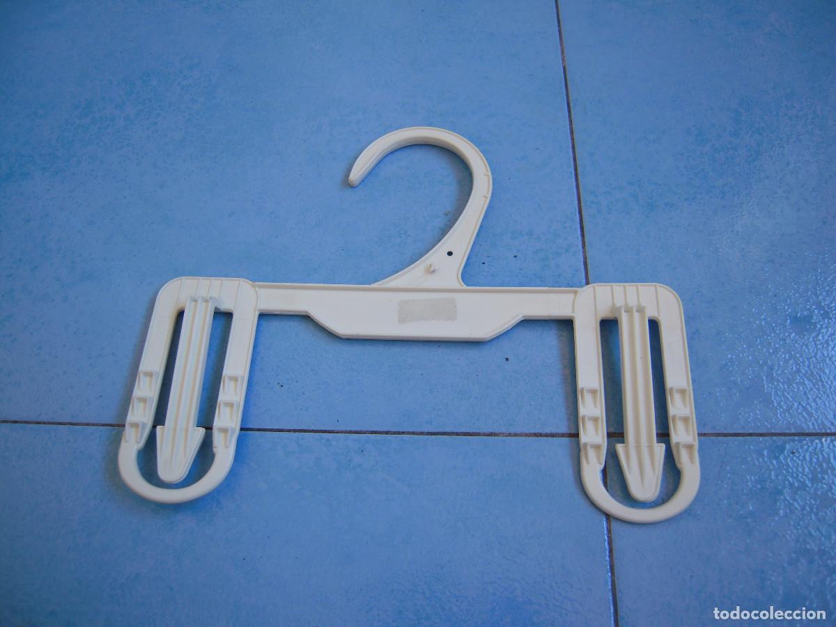 Segunda mano: Lote perchas pl&aacute;stico infantiles - Foto 18