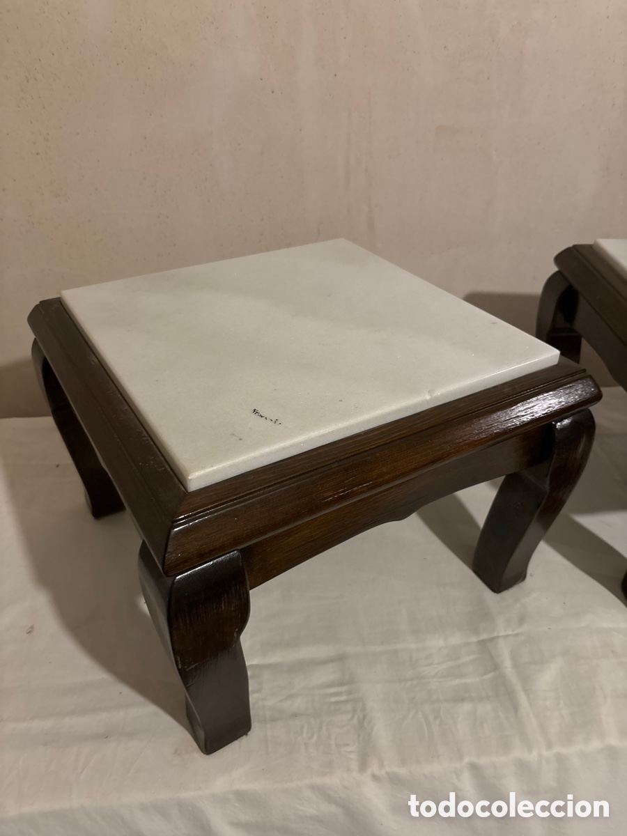 Segunda mano: Pareja de mesitas en madera y m&aacute;rmol - Foto 5