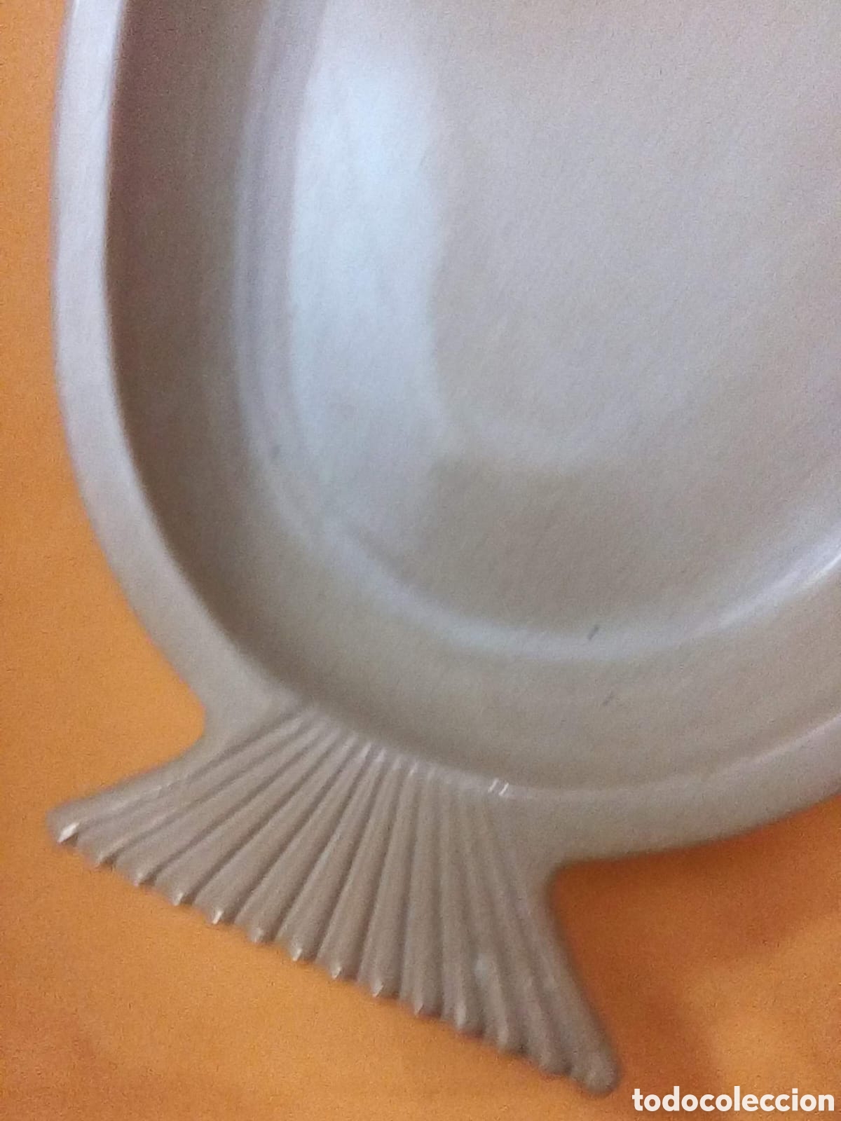 Segunda mano: Plato para servir el pescado de cer&aacute;mica - Foto 1