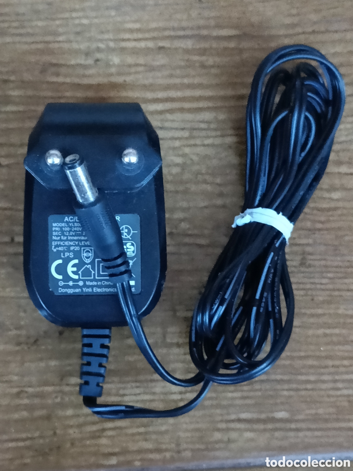 Segunda mano: Cargador AC/DC Dongguan Yinli Electr&oacute;nic - Foto 1
