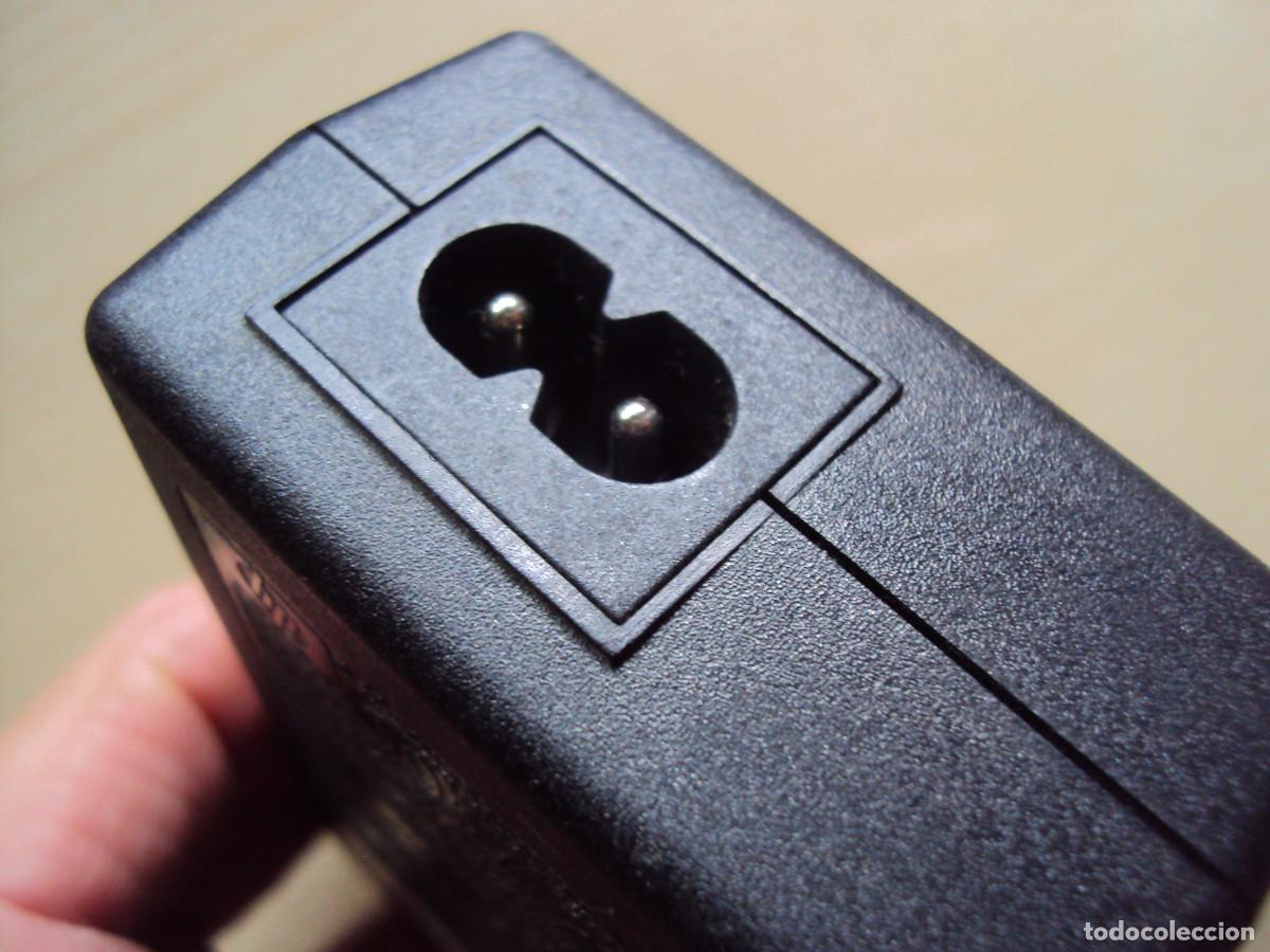 Segunda mano: cargador de 220 v 34 - Foto 2