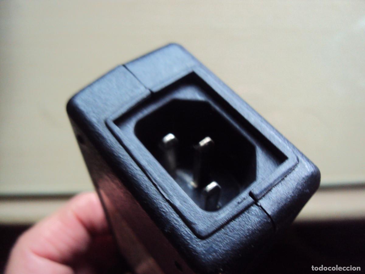 Segunda mano: cargador de 220 v 35 - Foto 2