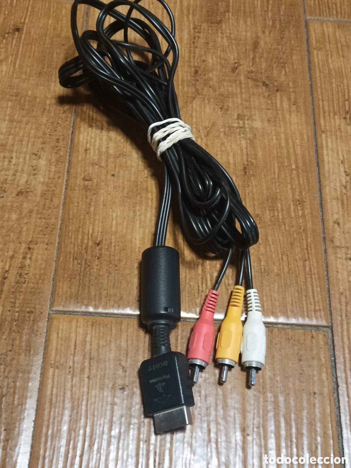 Segunda mano: Cable Play Station Sony -Audio/Video- AV RCA 2MTS - Foto 2