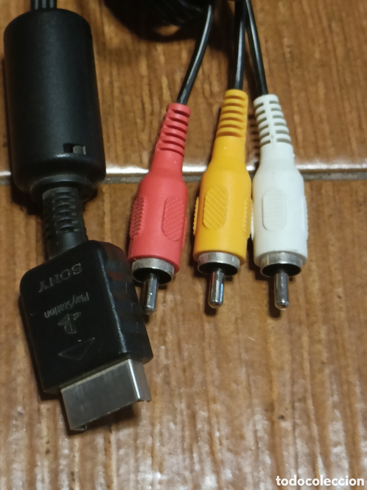 Segunda mano: Cable Play Station Sony -Audio/Video- AV RCA 2MTS - Foto 1