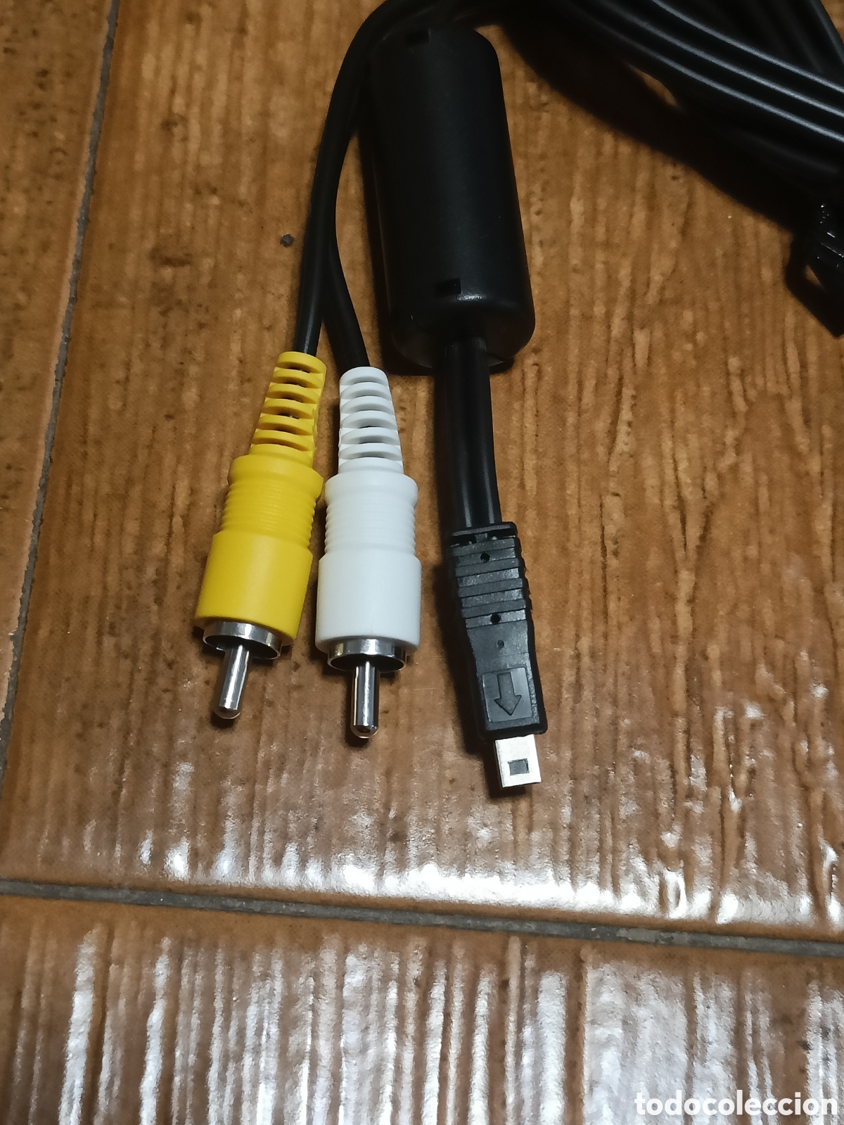 Segunda mano: Cable Adaptador Micro USB macho a 2 RCD AV Audio/Video - Foto 2