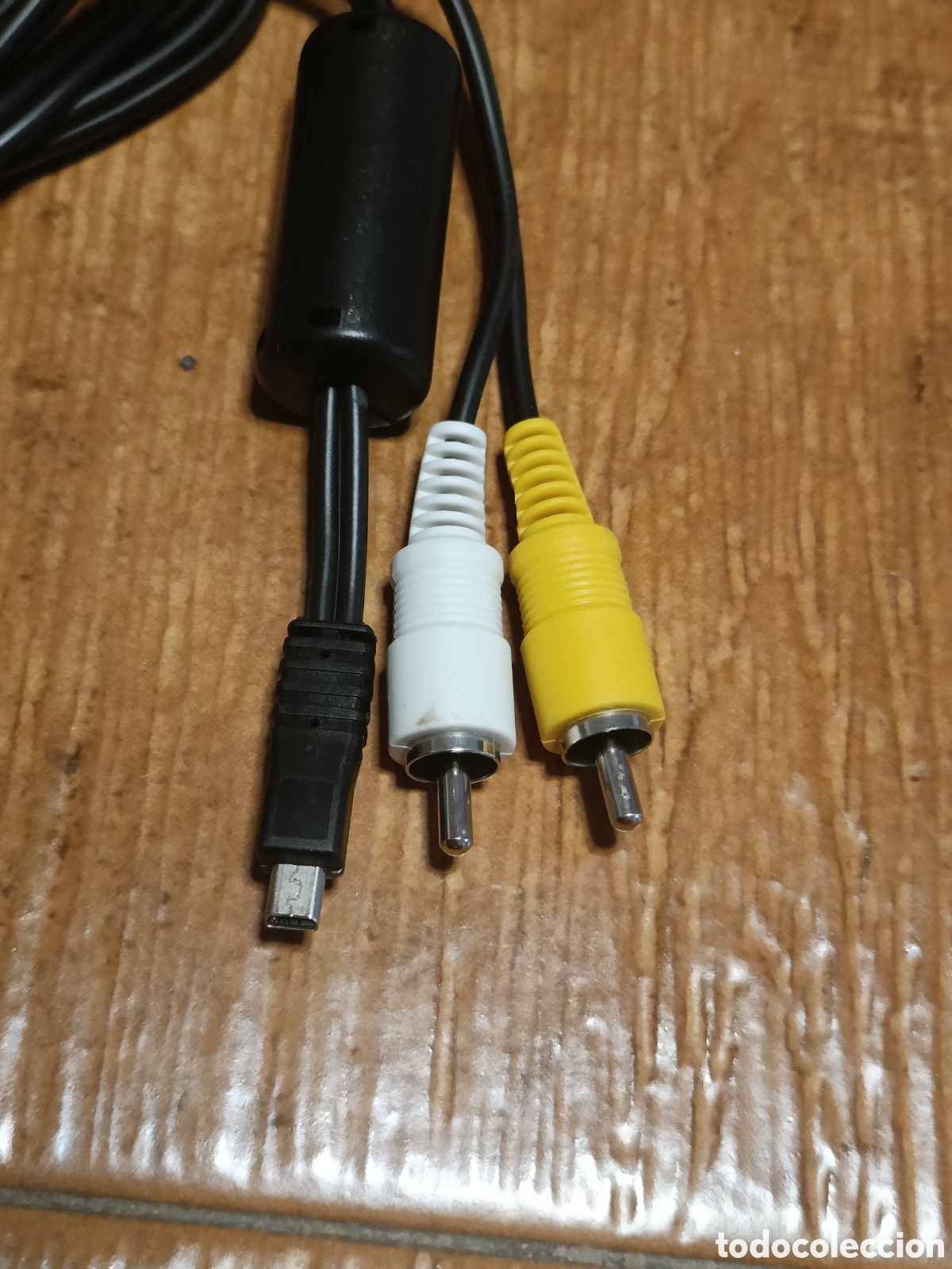 Segunda mano: Cable Adaptador Micro USB macho a 2 RCD AV Audio/Video - Foto 1