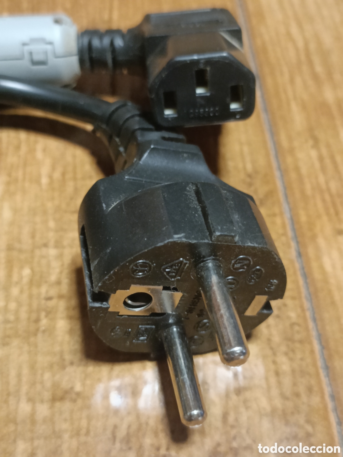 Segunda mano: Cable de Alimentaci&oacute;n/ Corriente Universal - Foto 2