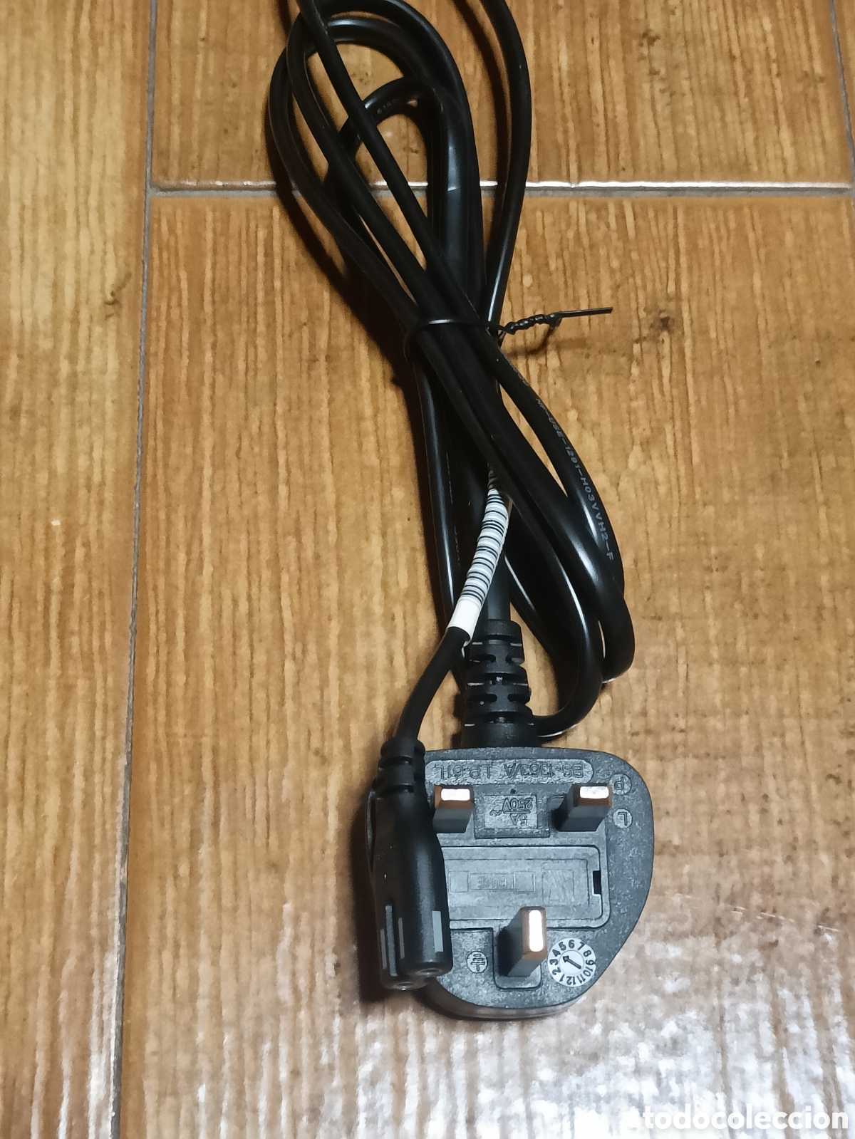 Segunda mano: Cable de Alimentaci&oacute;n/Correspondiente Universal - Foto 2