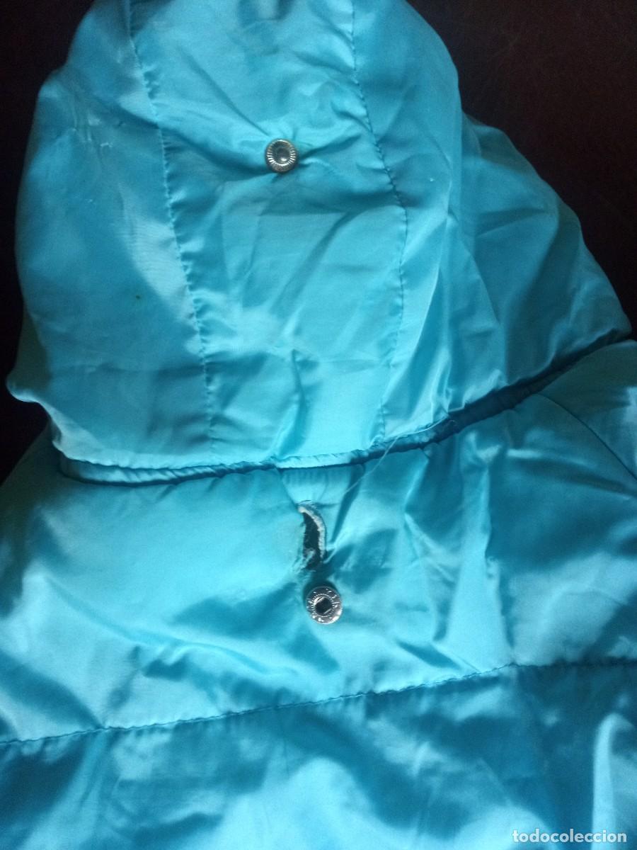Segunda mano: Abrigo para perro con capucha. Azul. Huellas. Forro. 45 cm. - Foto 3