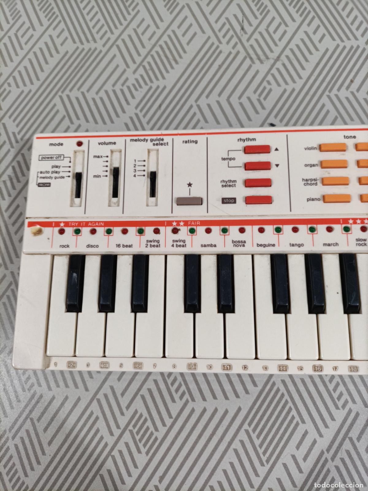Segunda mano: &Oacute;rgano casio antiguo PT-82. No funciona - Foto 2