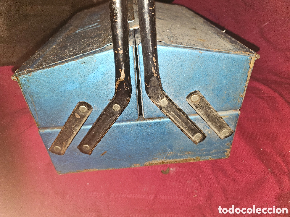 Segunda mano: Caja herramientas metal 32&times;24&times;21 - Foto 1