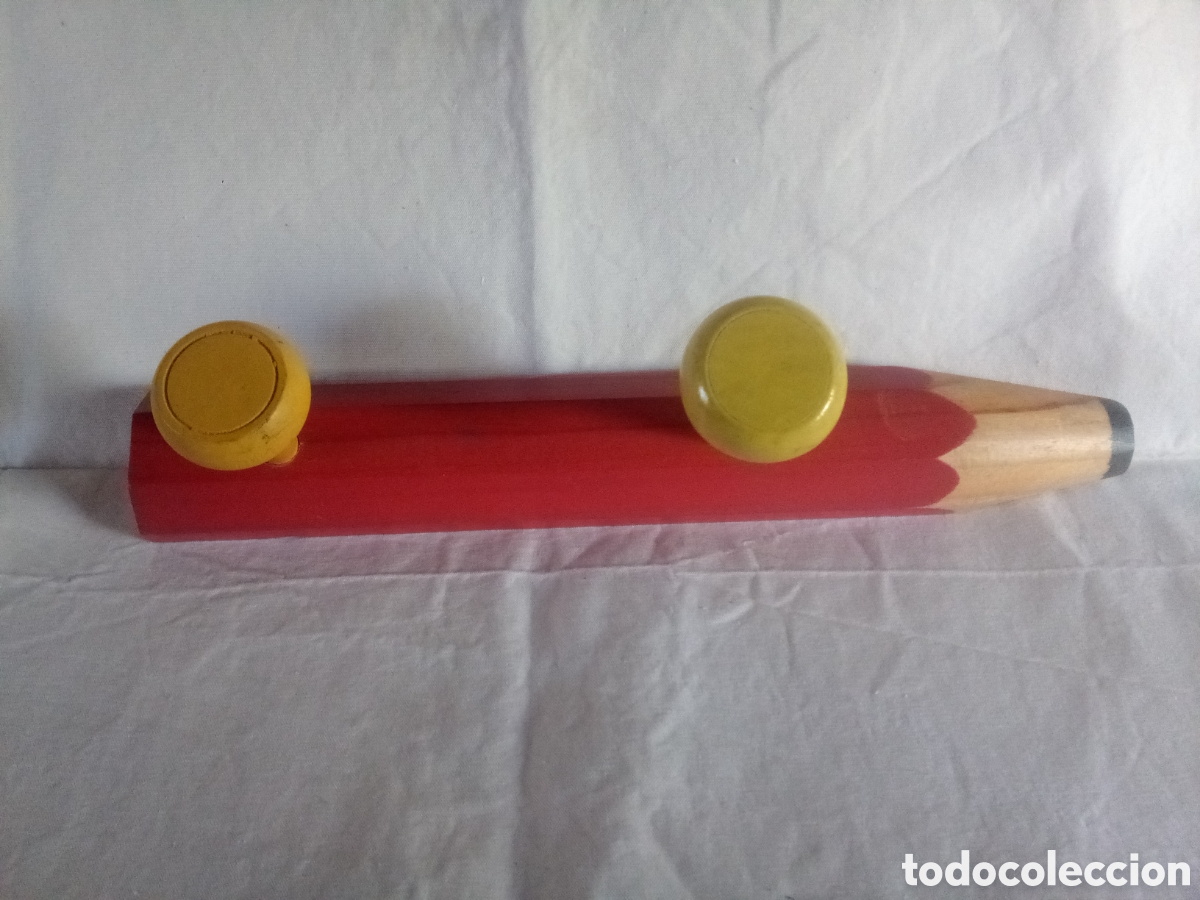 Segunda mano: PERCHA INFANTIL L&Aacute;PIZ ROJO - Foto 1
