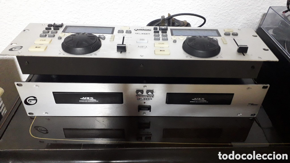 Segunda mano: Gemini MP 3000XDJ dual cd/MP3 player - Foto 2