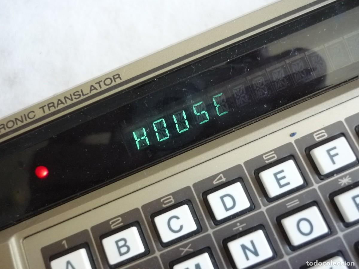 Segunda mano: M&aacute;quina traductora Panasonic, traduce el espa&ntilde;ol a ingl&eacute;s y franc&eacute;s, funcionando - Foto 4