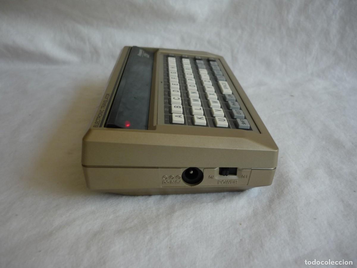 Segunda mano: M&aacute;quina traductora Panasonic, traduce el espa&ntilde;ol a ingl&eacute;s y franc&eacute;s, funcionando - Foto 7