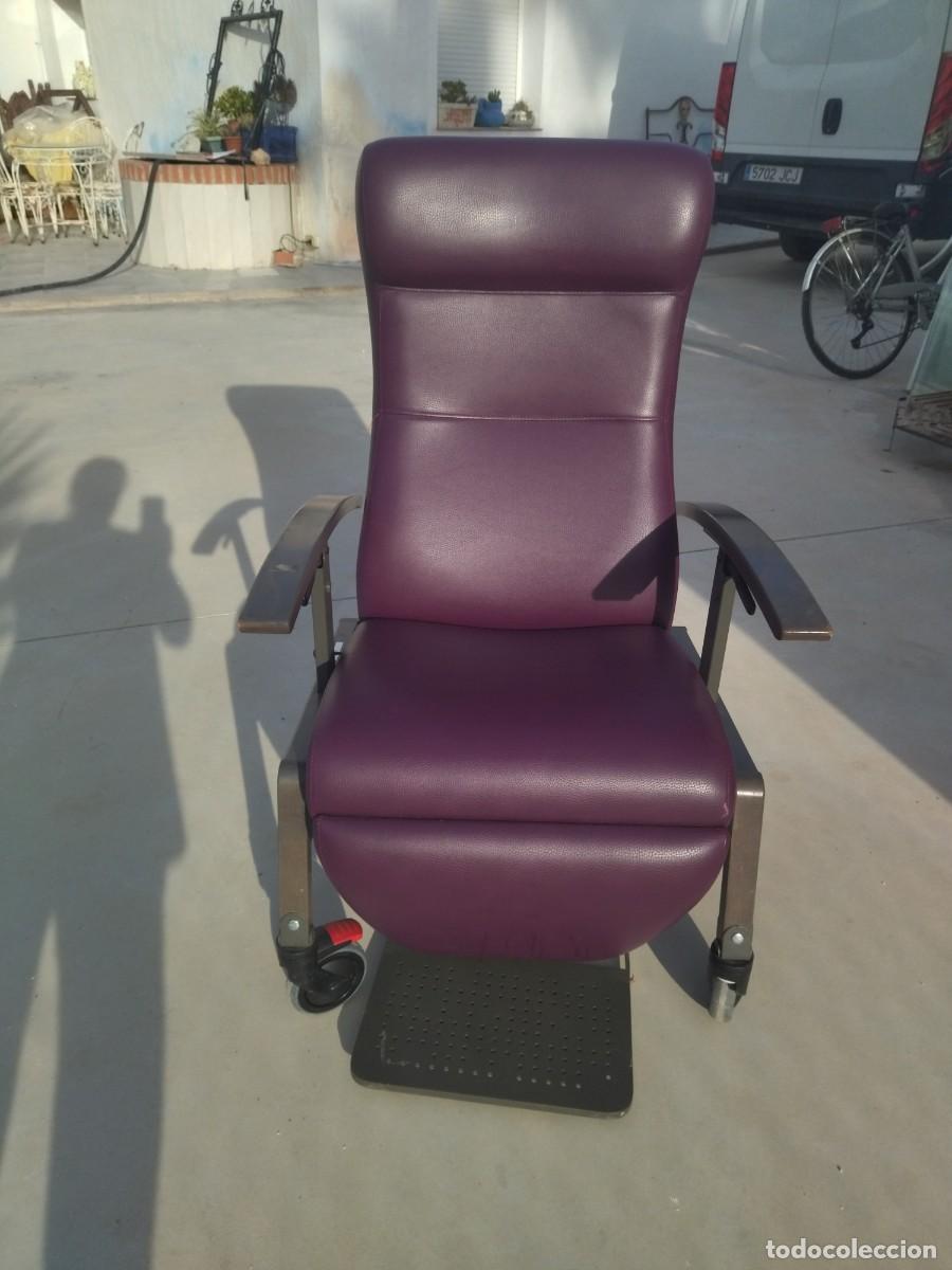 Segunda mano: SILL&Oacute;N GERI&Aacute;TRICO DE TRASLADO, RECLINABLE. - Foto 3