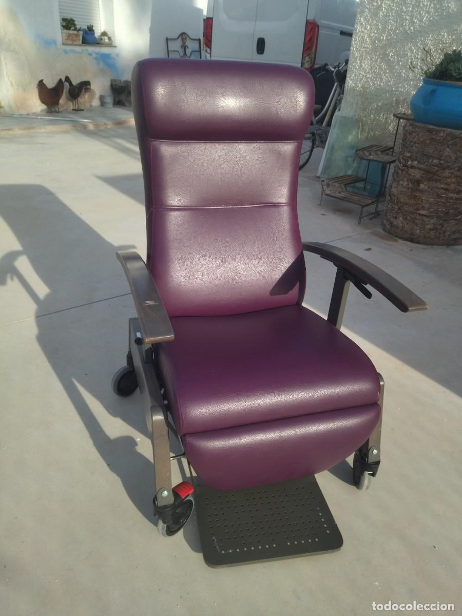 Segunda mano: SILL&Oacute;N GERI&Aacute;TRICO DE TRASLADO, RECLINABLE. - Foto 4
