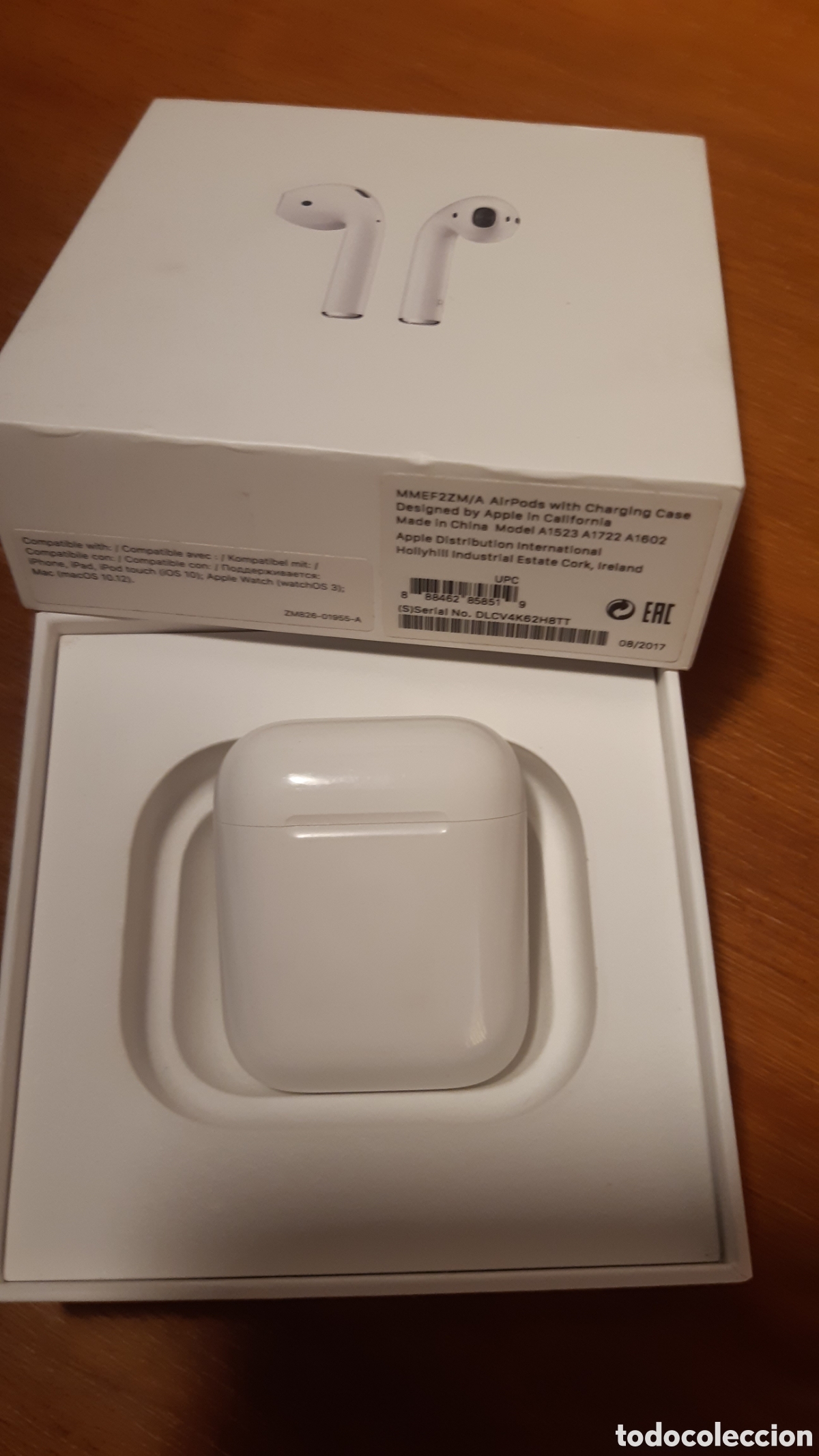 Segunda mano: Auriculares Apple con caja de carga - Foto 2