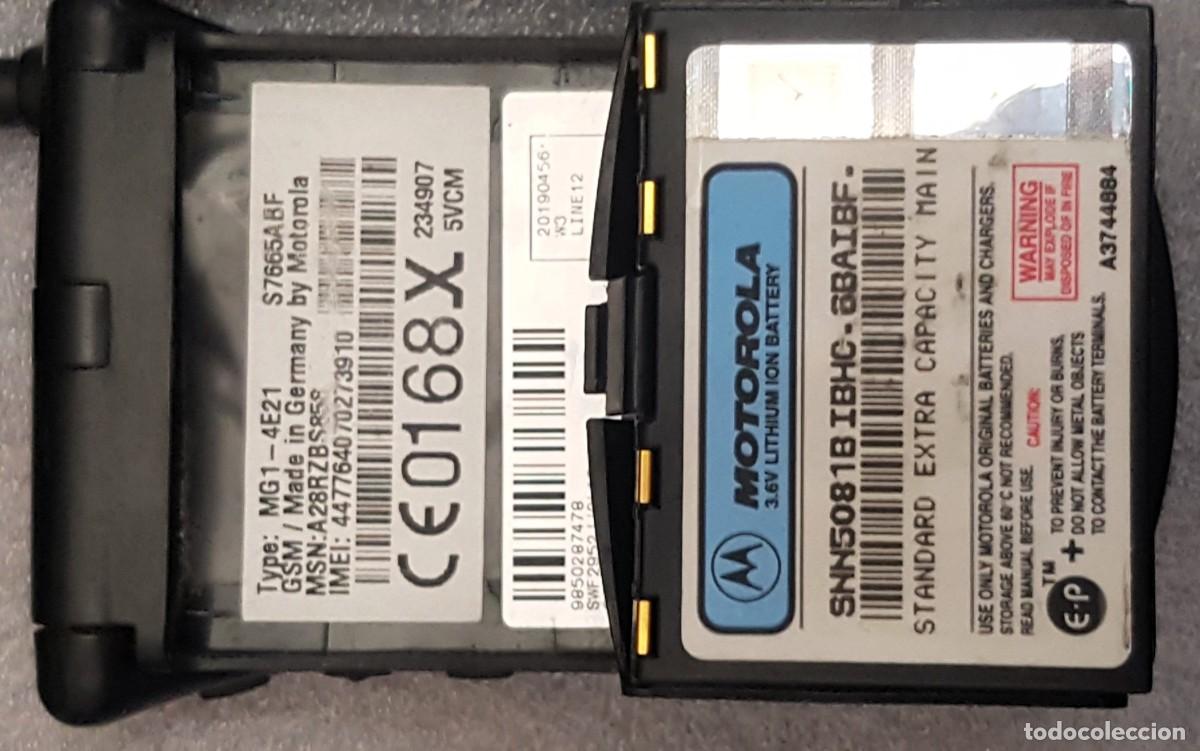 Segunda mano: 2 TEL&Eacute;FONOS MOTOROLA StarTAC PARA REPARAR - Foto 7