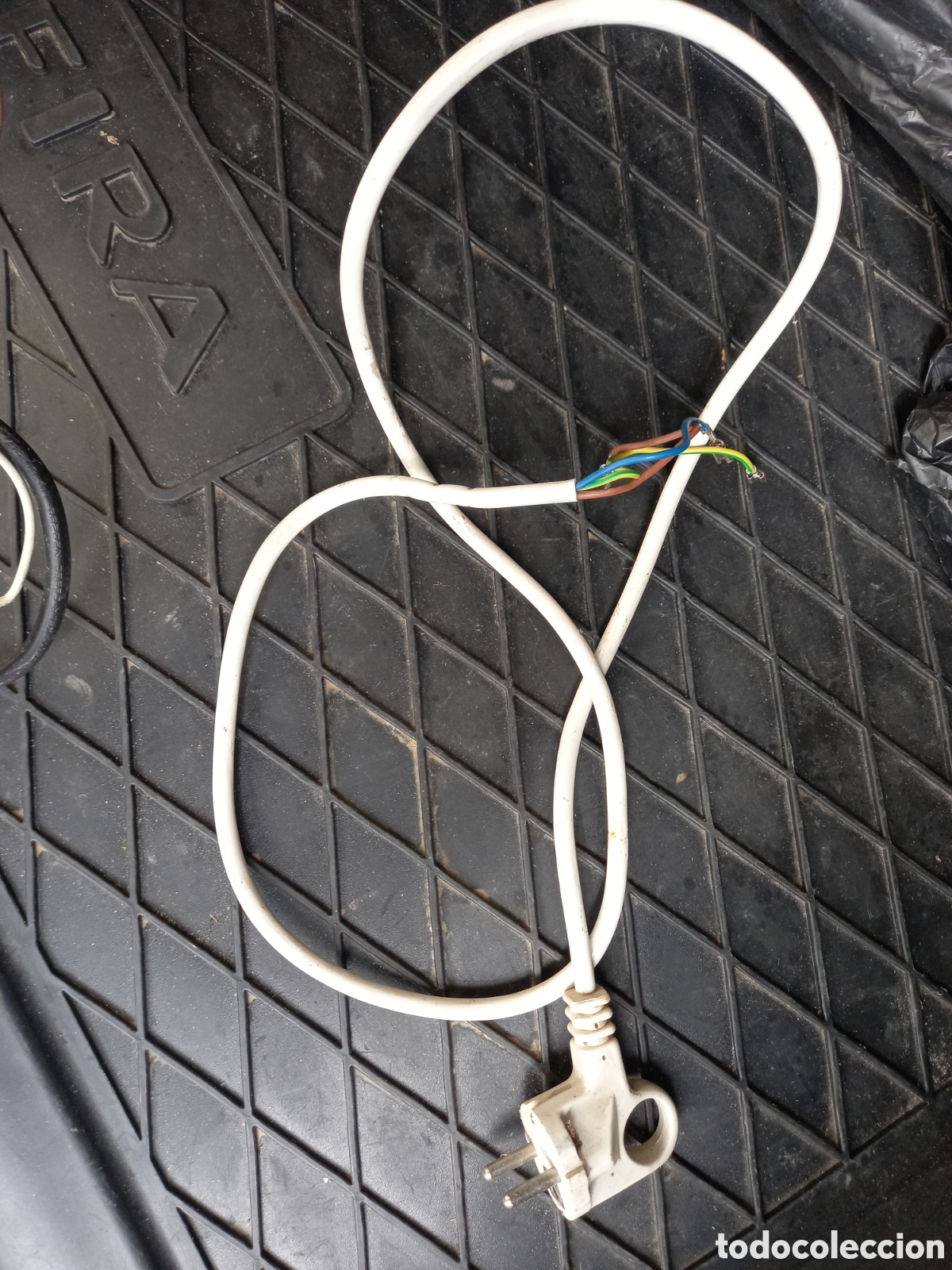 Segunda mano: Cable de corriente con enchufe De 5m (7&euro;) De 1 metro (5&euro;) - Foto 2