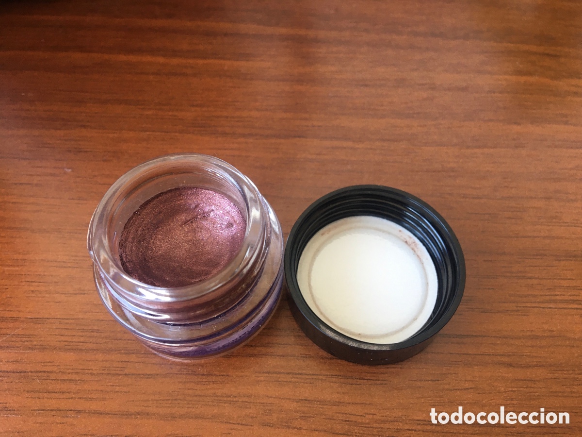 Segunda mano: Chanel sombra de ojos en crema - Foto 2