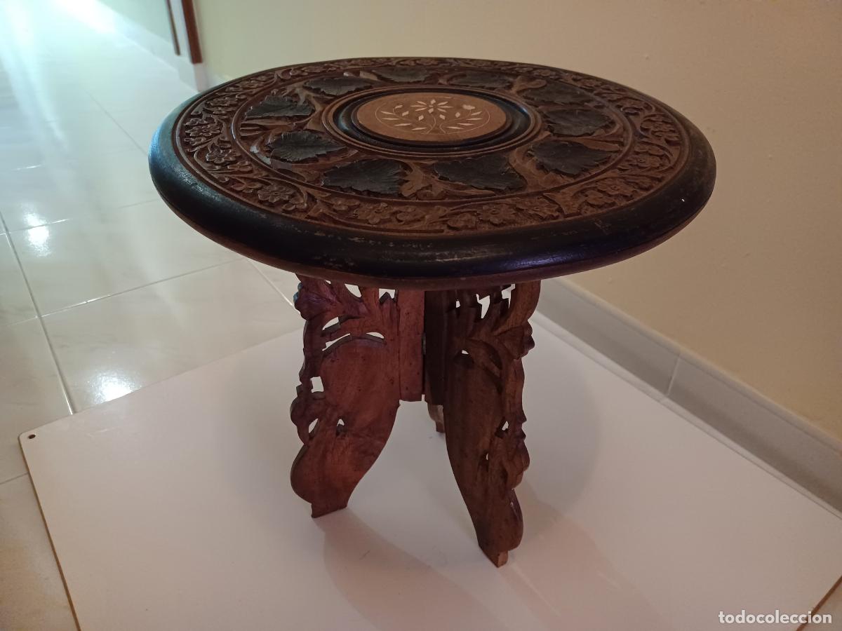 Segunda mano: MESA TALLADA PLEGABLE - Foto 1