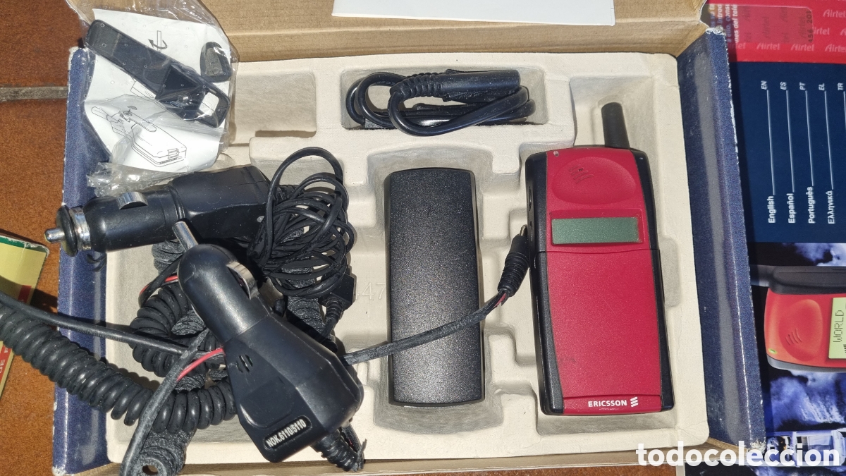Segunda mano: ANtiguo Tel&eacute;fono m&oacute;vil ericsson gf768 en caja - Foto 3