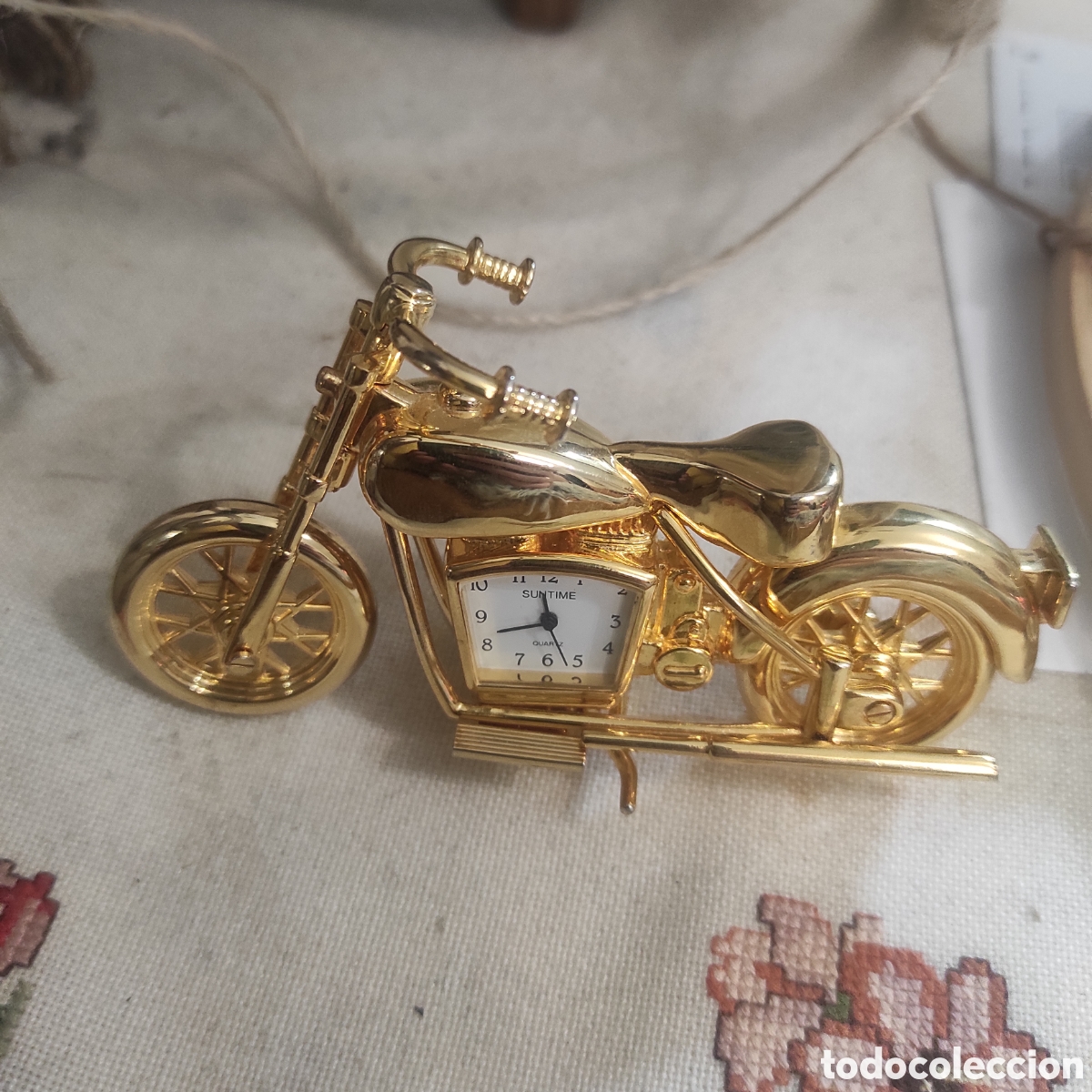 Segunda mano: Reloj decorativo de motocicleta - Foto 1