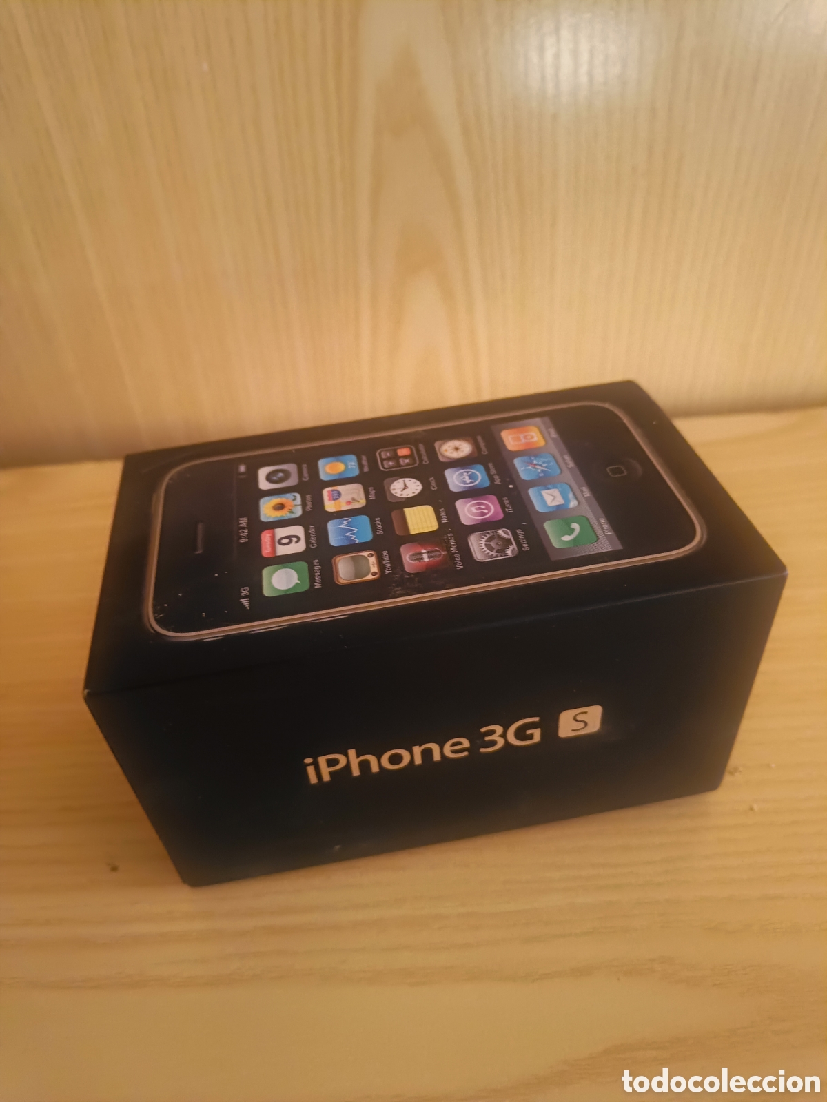 Segunda mano: Telefono Movil Apple iPhone 3GS 32Gb en caja No funciona - Foto 1