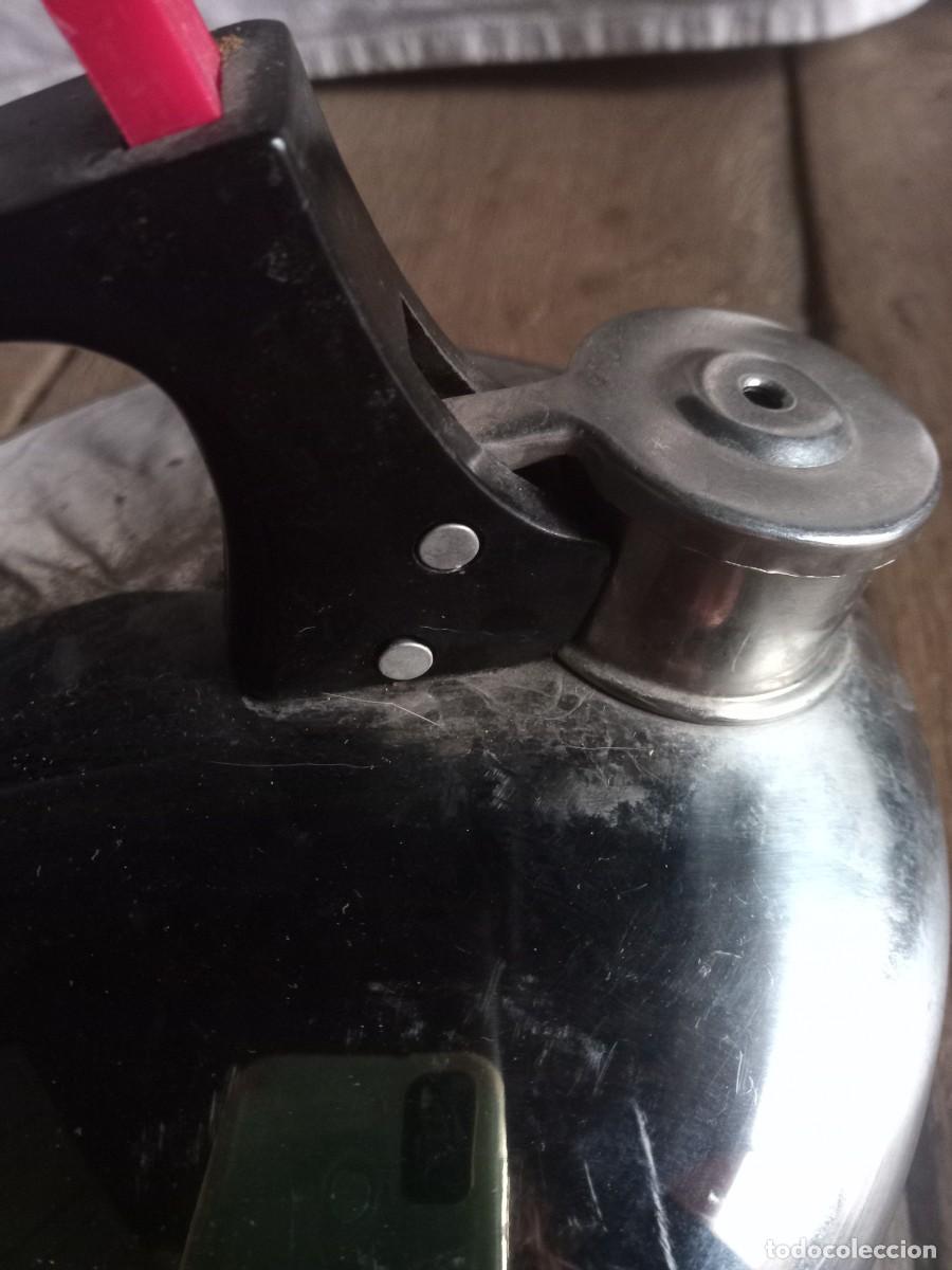 Segunda mano: Tetera hervidor, de acero inoxidable. Di&aacute;metro: 19 cm. - Foto 9