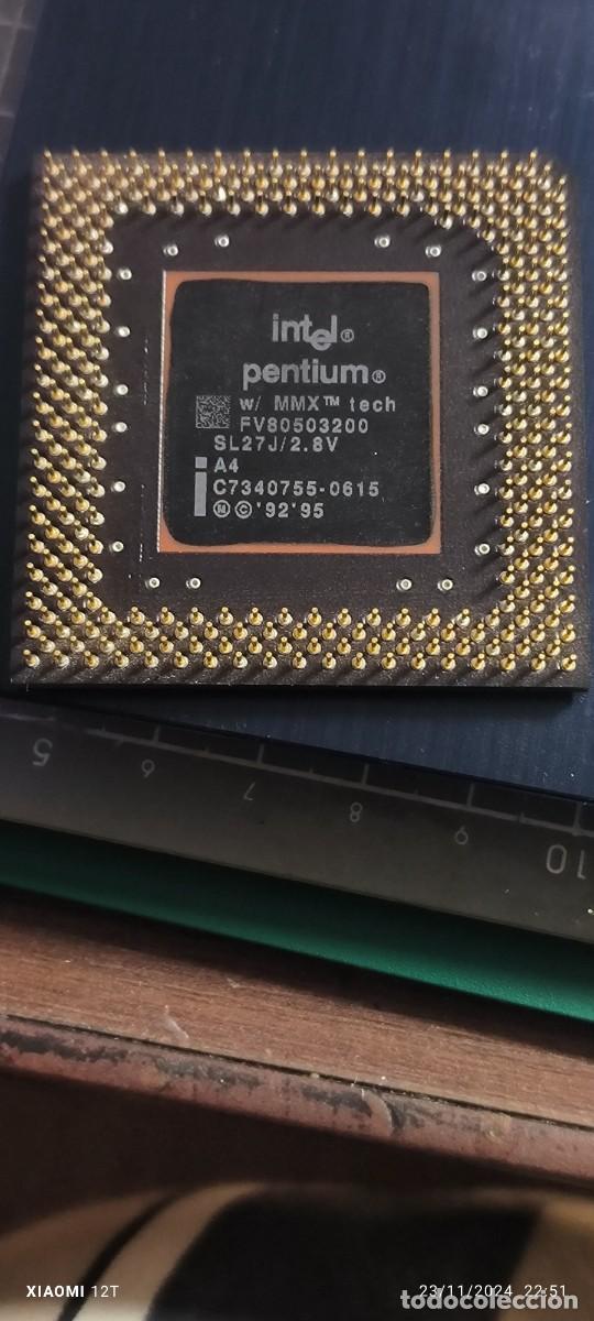 Segunda mano: PROCESADOR INTEL PENTIUM MMX CP200M - Foto 1