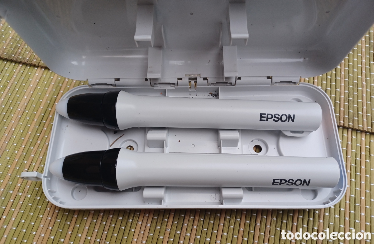 Segunda mano: Epson Easy Interactive Pen set 2 (Azul y Naranja) ELPPN04 - Foto 2