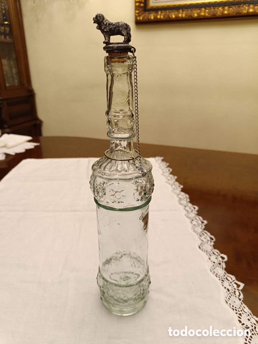 Segunda mano: Botella de cristal tap&oacute;n figura perro - Foto 1