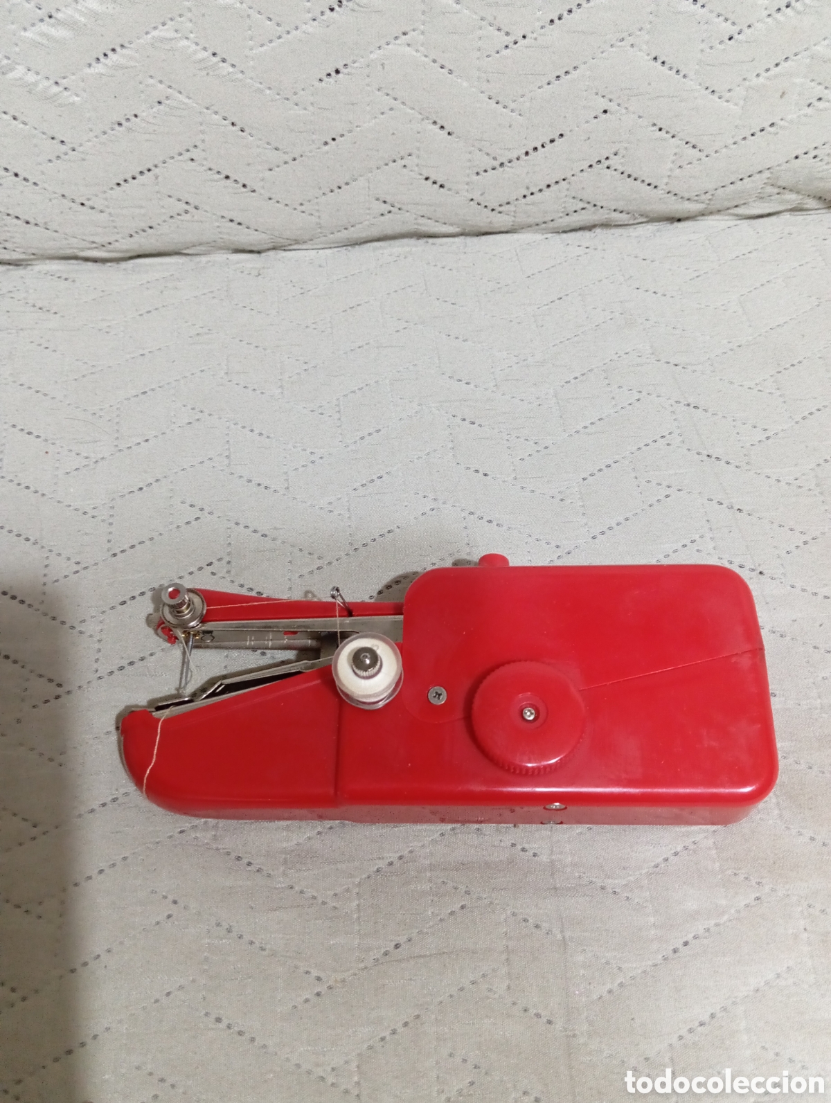 Segunda mano: Mini maquina de coser - Foto 2