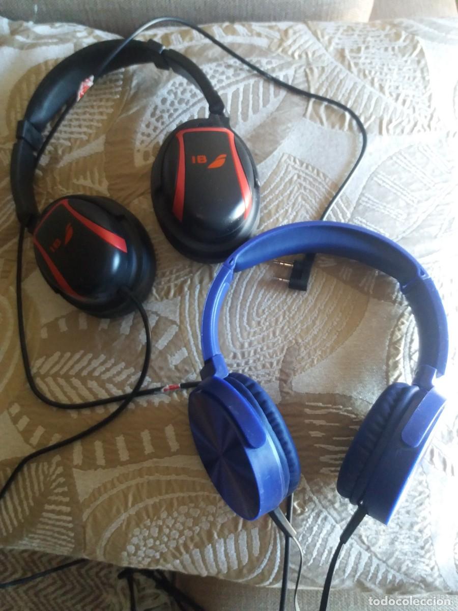Segunda mano: PAREJA AURICULARES AL&Aacute;MBRICOS AJUSTABLES - Foto 1