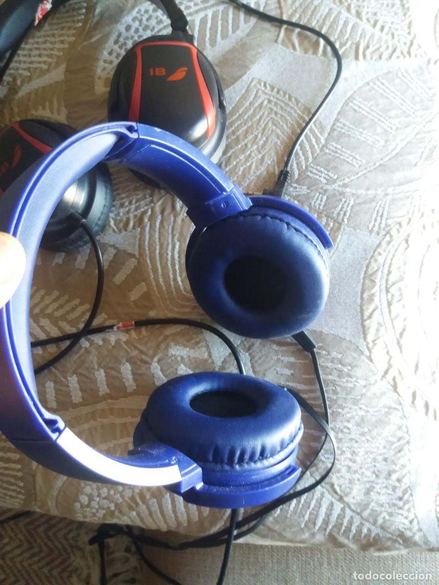 Segunda mano: PAREJA AURICULARES AL&Aacute;MBRICOS AJUSTABLES - Foto 2