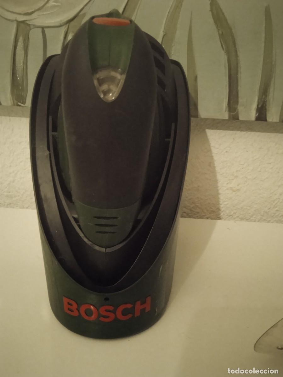 Segunda mano: Lijadora Bosch inal&aacute;mbrica (para reparar) - Foto 5
