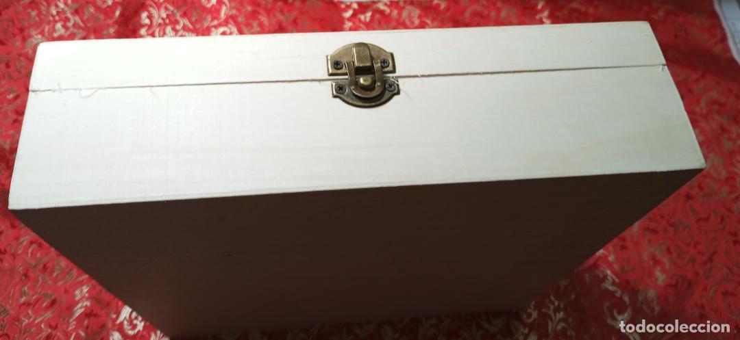 Segunda mano: CAJA DE MADERA CON CIERRE METALICO Y BISAGRAS - Foto 3