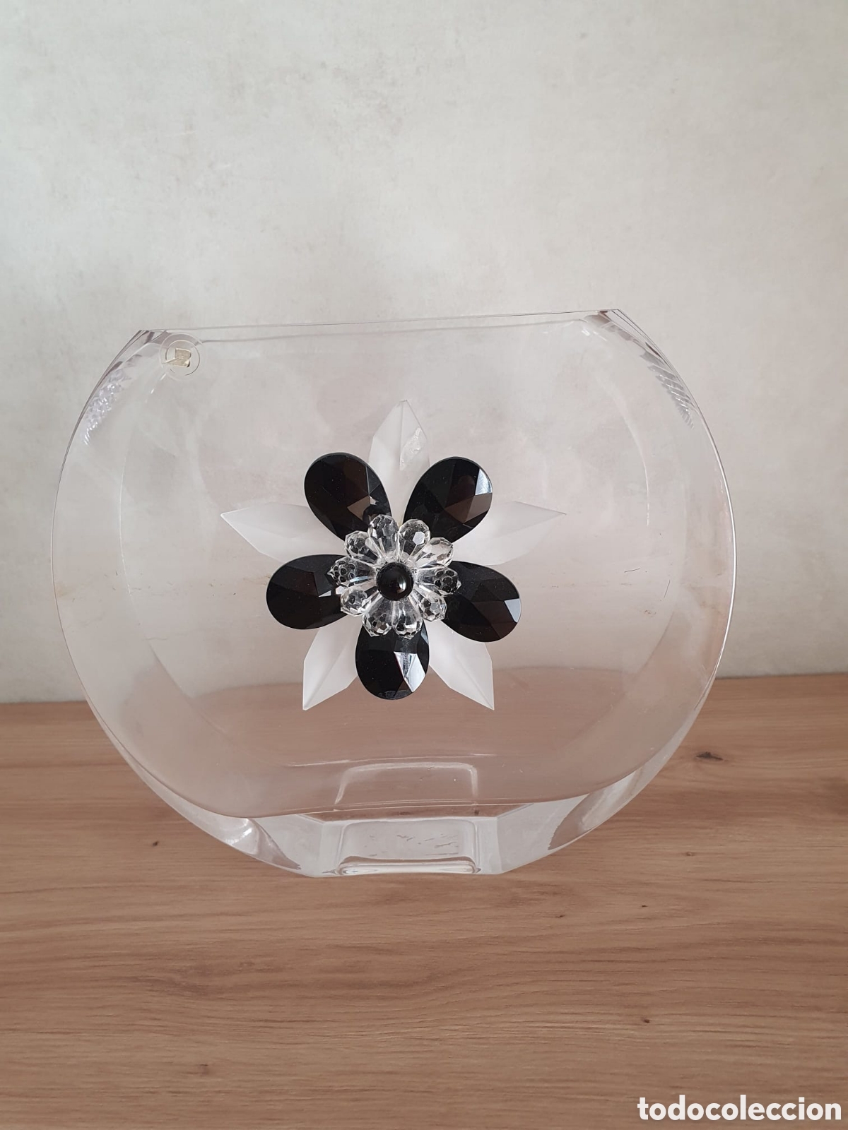 Segunda mano: Jarr&oacute;n de cristal. 30 cm. de altura. - Foto 1