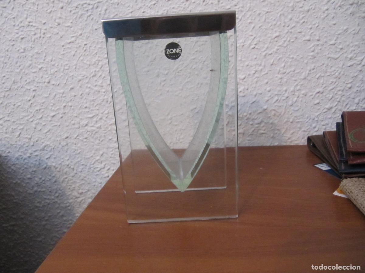 Segunda mano: PORTA CEPILLOS CRISTAL DENMARK ZONE - Foto 1