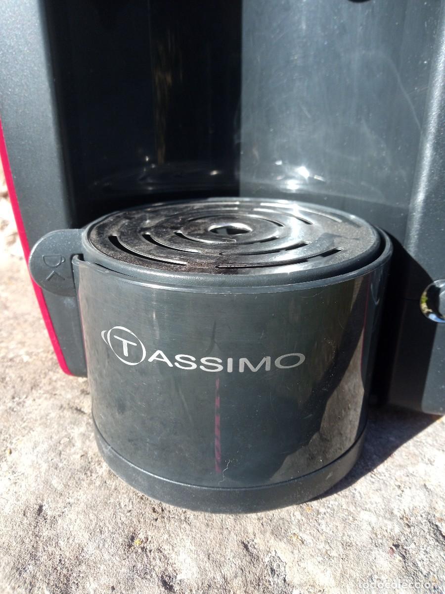 Segunda mano: Cafetera de c&aacute;psulas Bosch Tassimo Roja. Caf&eacute;. Funciona - Foto 3